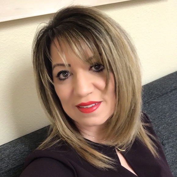 Meet your Posher, Anna - Picture 1 of 1